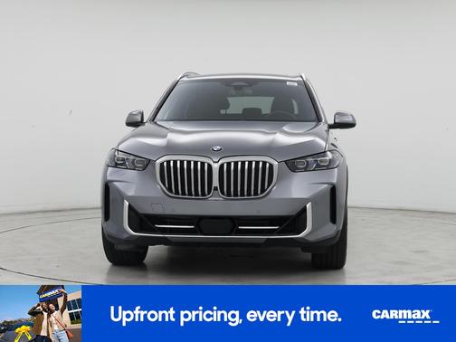 Gray 2024 BMW X5 sDrive40i