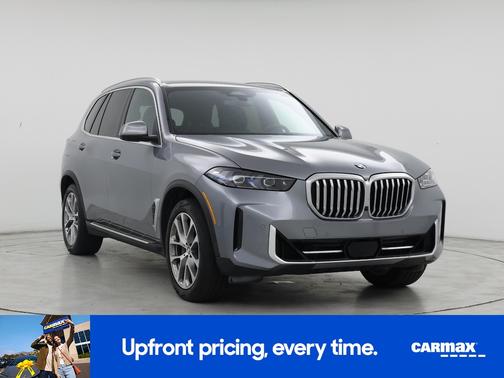 Gray 2024 BMW X5 sDrive40i