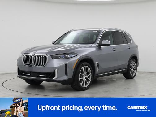Gray 2024 BMW X5 sDrive40i