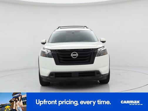2023 Nissan Pathfinder SV