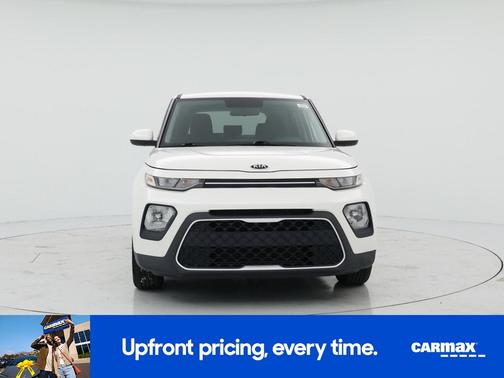 White 2021 Kia Soul LX