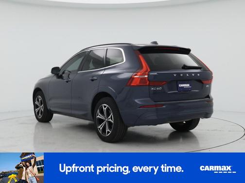 Blue 2022 Volvo XC60 B5 Momentum