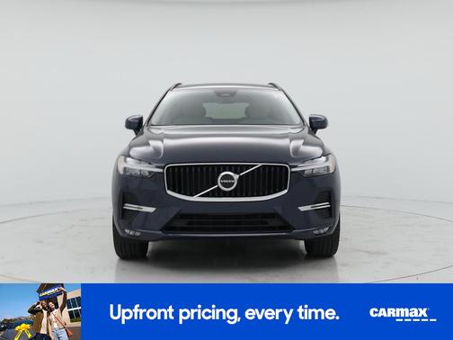 Blue 2022 Volvo XC60 B5 Momentum