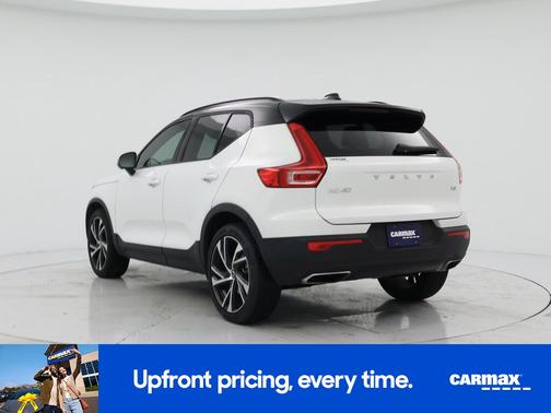 White 2020 Volvo XC40 T4 R-Design