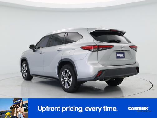 Silver 2021 Toyota Highlander XLE