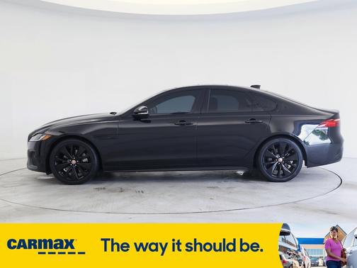 2022 Jaguar XF R-Dynamic SE