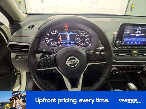 White 2021 Nissan Altima SR