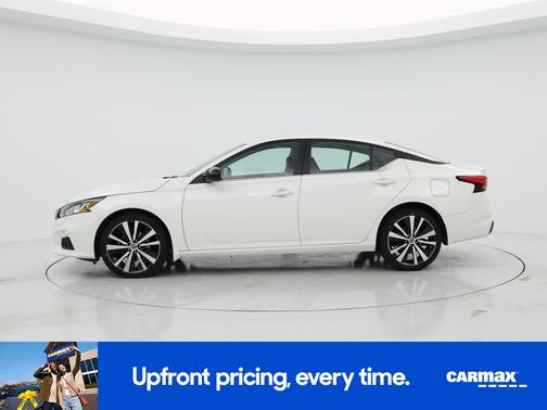White 2021 Nissan Altima SR