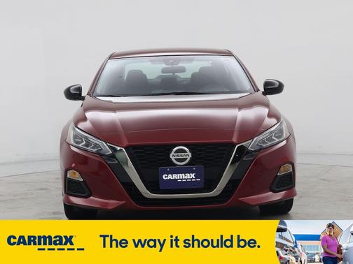 2022 Nissan Altima SR