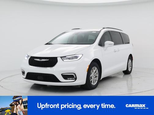 White 2022 Chrysler Pacifica Touring L