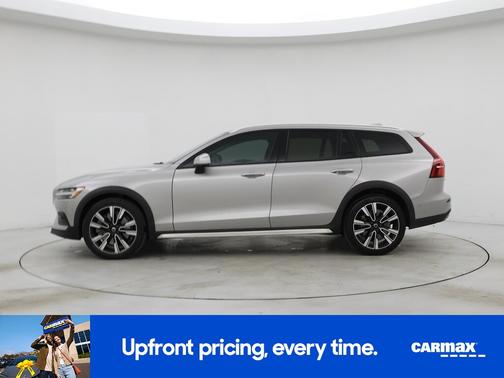 2023 Volvo V60 Cross Country B5 Ultimate