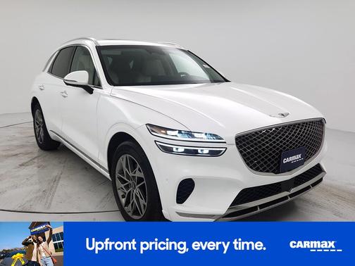 White 2022 Genesis GV70