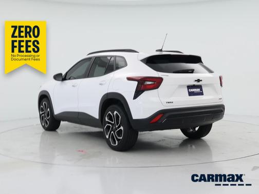 White 2025 Chevrolet Trax 2RS