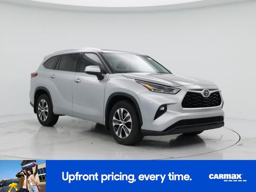 Silver 2021 Toyota Highlander XLE