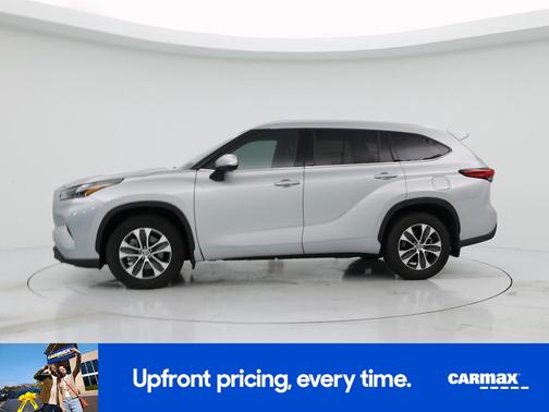 Silver 2021 Toyota Highlander XLE