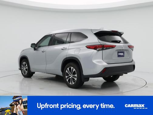 Silver 2021 Toyota Highlander XLE