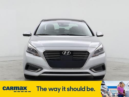2017 Hyundai SONATA Hybrid Limited