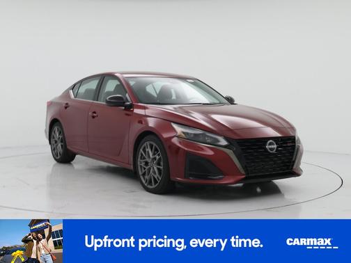 Red 2023 Nissan Altima SR