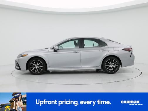 Silver 2022 Toyota Camry SE