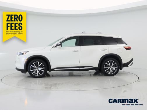 White 2023 INFINITI QX60 Sensory
