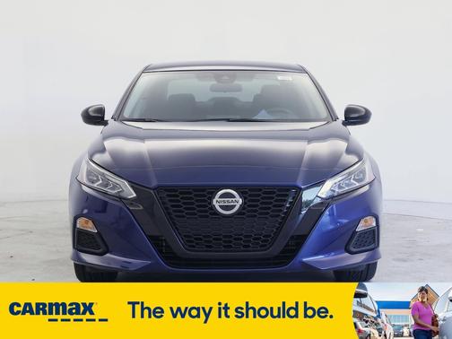 2022 Nissan Altima SR