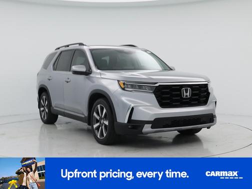 Silver 2023 Honda Pilot Touring