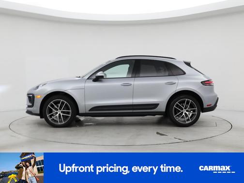 2022 Porsche Macan Base (PDK)