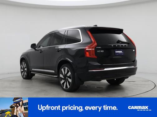 2023 Volvo XC90 Recharge Plug-In Hybrid T8 Ultimate Bright Theme