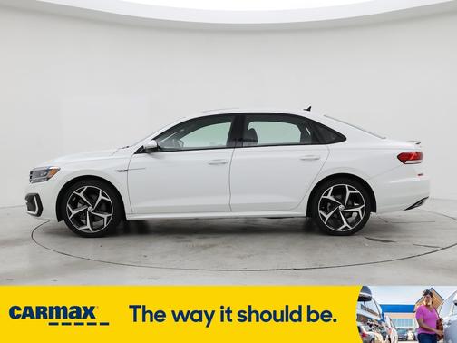 2021 Volkswagen Passat R-Line