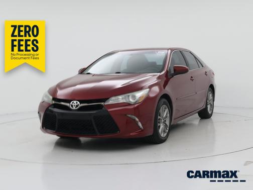 Red 2016 Toyota Camry SE
