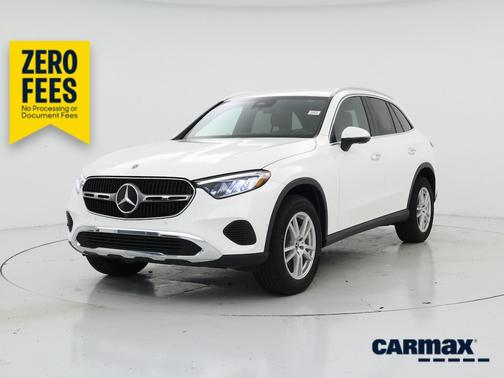 White 2023 Mercedes-Benz GLC 300