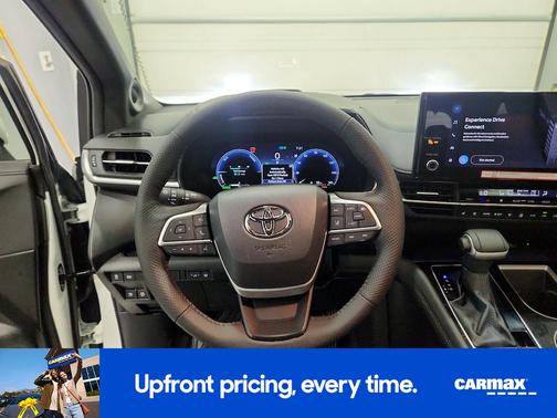 2025 Toyota Sienna Platinum