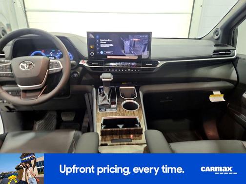 2025 Toyota Sienna Platinum