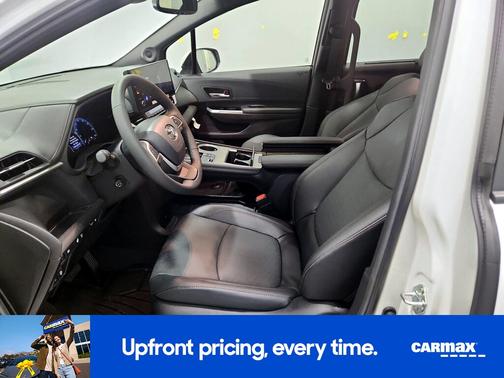 2025 Toyota Sienna Platinum