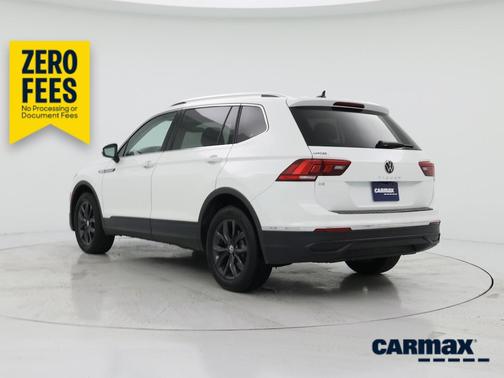 White 2024 Volkswagen Tiguan SE