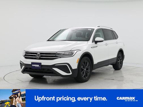 White 2024 Volkswagen Tiguan SE