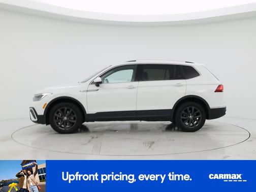 White 2024 Volkswagen Tiguan SE