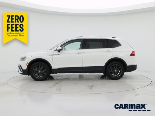 White 2024 Volkswagen Tiguan SE