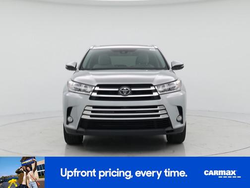Silver 2017 Toyota Highlander Limited Platinum