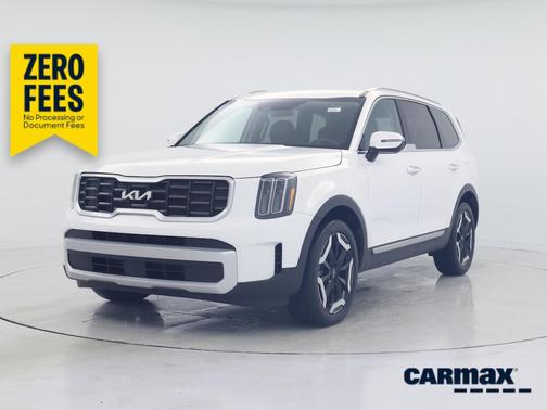 White 2023 Kia Telluride S