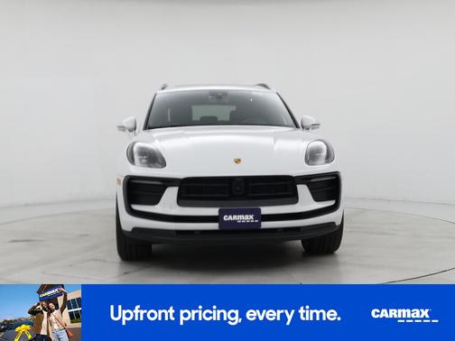 2022 Porsche Macan Base (PDK)