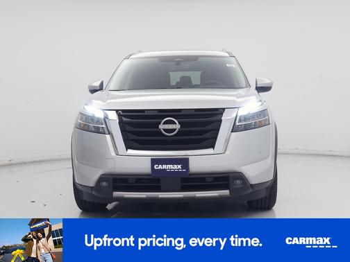 Silver 2023 Nissan Pathfinder SL