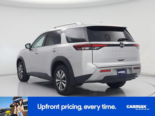 Silver 2023 Nissan Pathfinder SL