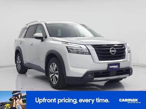 Silver 2023 Nissan Pathfinder SL