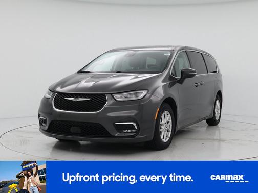 Gray 2023 Chrysler Pacifica Touring L