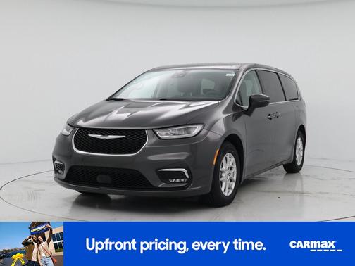 Gray 2023 Chrysler Pacifica Touring L