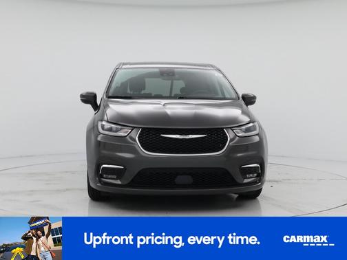 Gray 2023 Chrysler Pacifica Touring L
