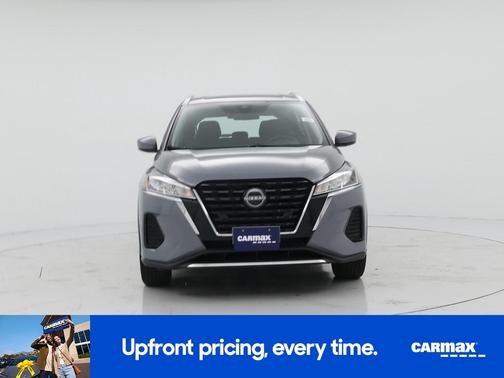 Gray 2022 Nissan Kicks SV