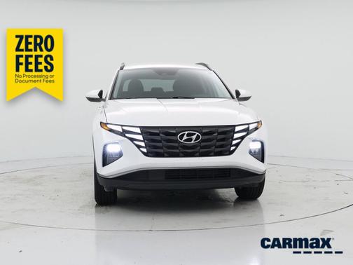White 2024 Hyundai TUCSON SEL