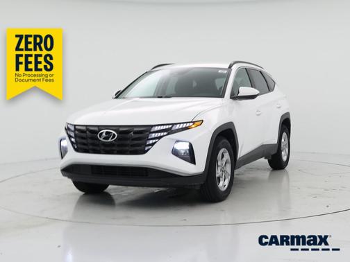 White 2024 Hyundai TUCSON SEL